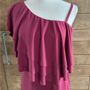 Cupio Open Shoulder Ruffled Dress Top. Wine color. M/L